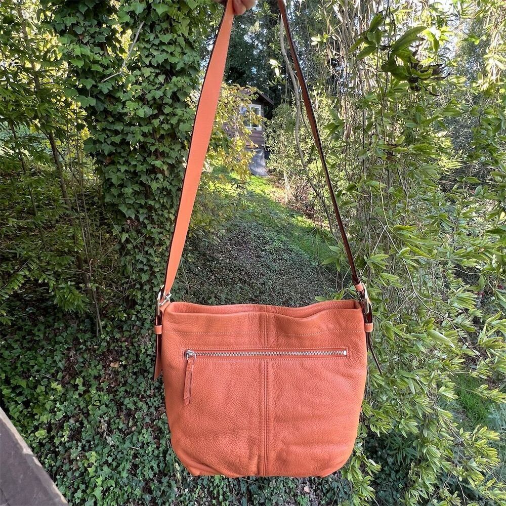 VINTAGE COACH Leather Crossbody Shoulder Bag Zip Top Purse AUTHENTIC